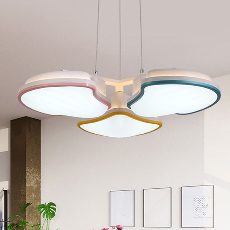 Éclairage de pendentif de chambre à coucher à 3 têtes avec une nuance de feuilles Multicolor LED suspendue suspendue