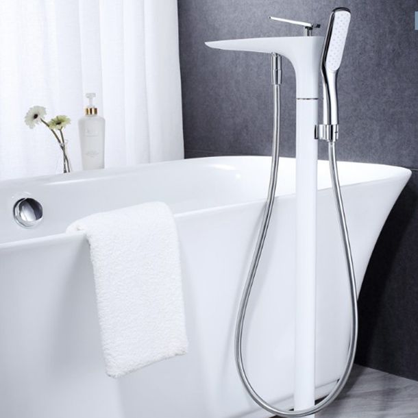 Floor Mounted Freestanding Tub Filler Single Handle Freestanding Faucet with Hose