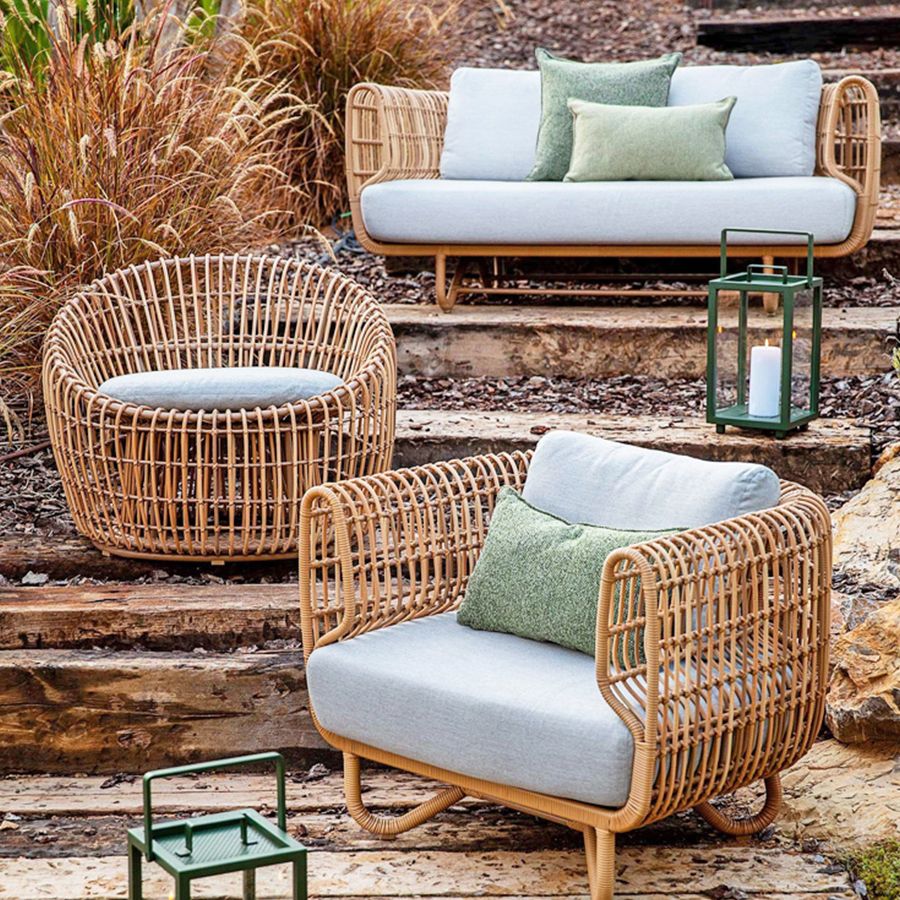 Minimalistic Rattan Patio Sofa Rust Resistant Outdoor Patio Sofa with Cushion