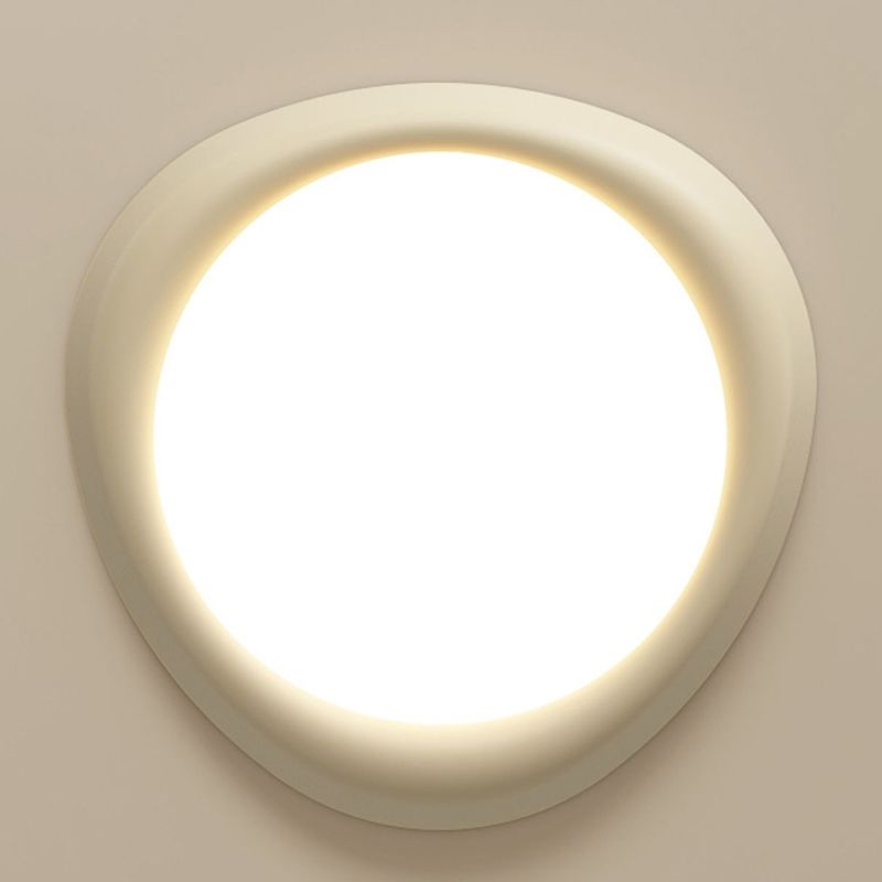 Resin LED Flush Mount Nordic Round Ceiling Light Fixture for Bedroom