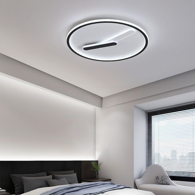 Metal Round Shape Flush Mount Light Modern Style 3 Lights Flush Ceiling Light in Black