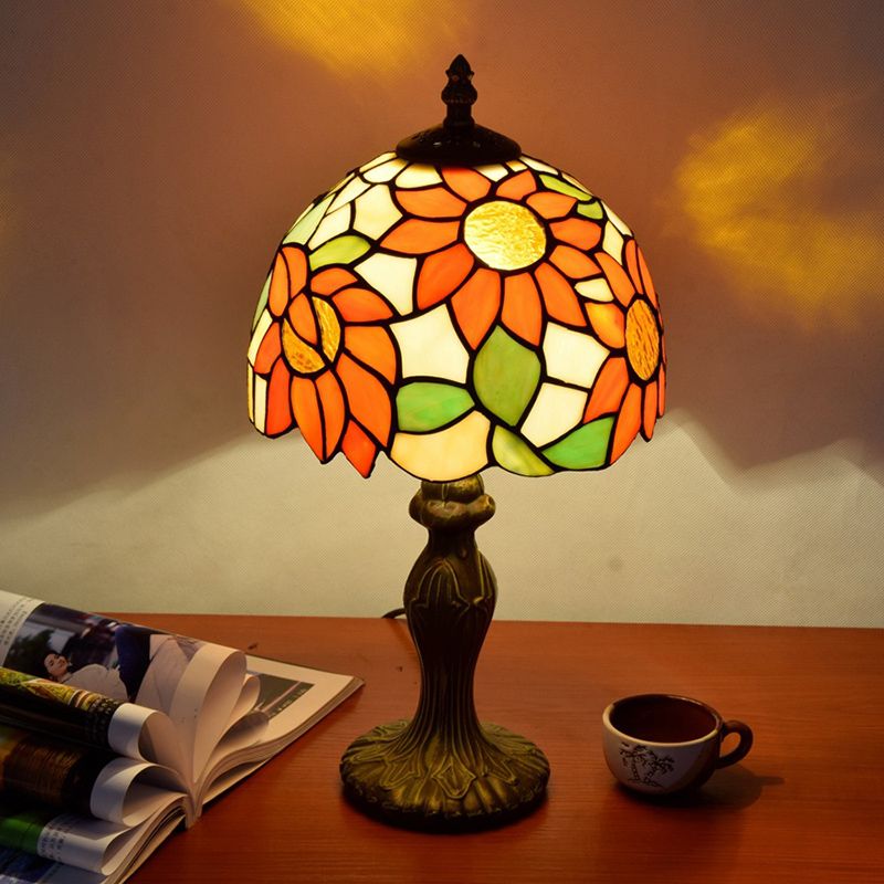 1-Light Table Lamp Tiffany Sunflower Pattern Stained Glass Nightstand Light in Orange