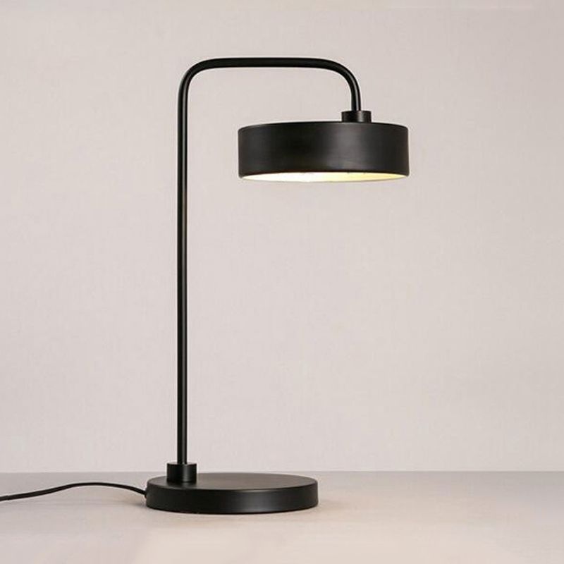 Metallic Round Shade Desk Lamp Contemporary Style 1 Light Black/Gold Desk Lighting for Bedroom