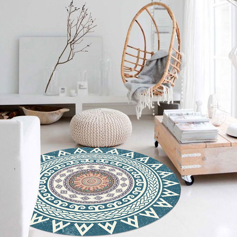 Round Ethnic Pattern Rug Polyester Antique Indoor Carpet Stain Resistant Area Rug for Living Room