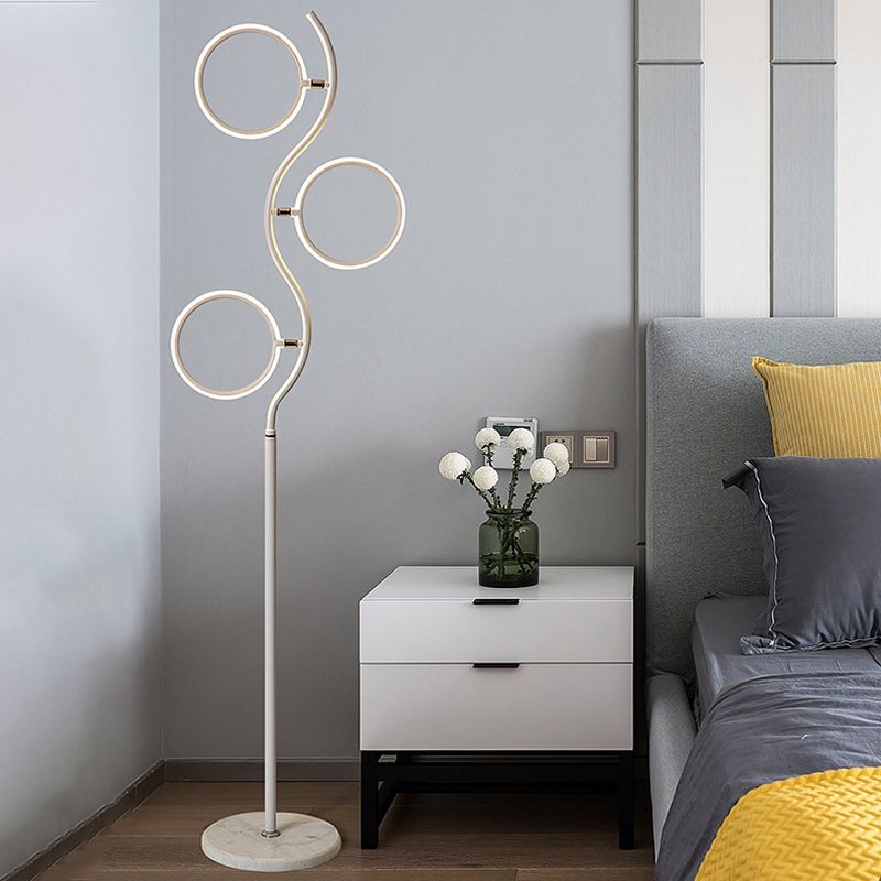 Circular Tree Floor Lamp Modernism Metal Black/White LED Standing Floor Light with Adjustable Head Design