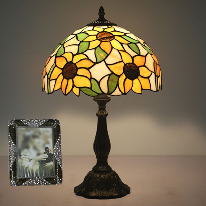 Tiffany Style Sunflower Nightstand Lamp 1 Head Art Glass Night Table Lamp in Yellow