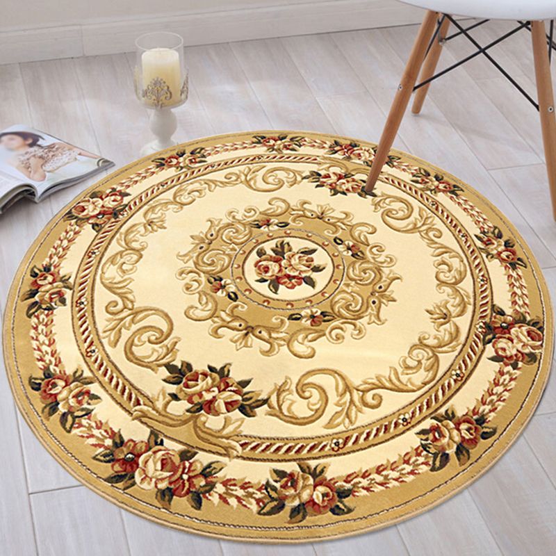 Round Yellow Tone Retro Carpet Polyester European Print Rug Non-Slip Backing Indoor Rug for Bedroom