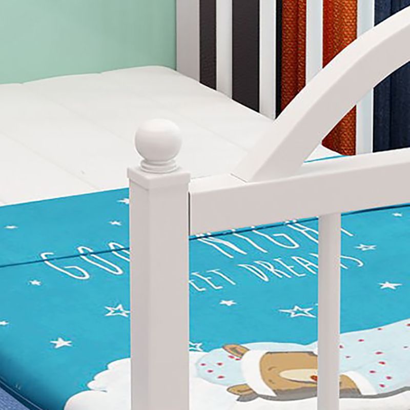 White Metal Nursery Crib Industrial Nursery Bed with Guardrail