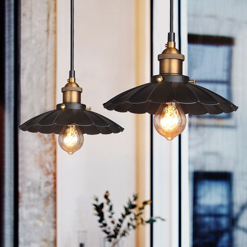 Industrial Style Retro Scalloped Pendant Light 1 Head Iron Lampshade for Restaurant