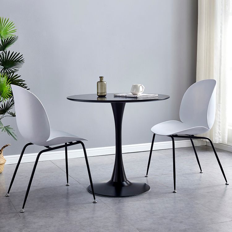 Table à manger en bois massif de style moderne meubles à manger avec base de tulip