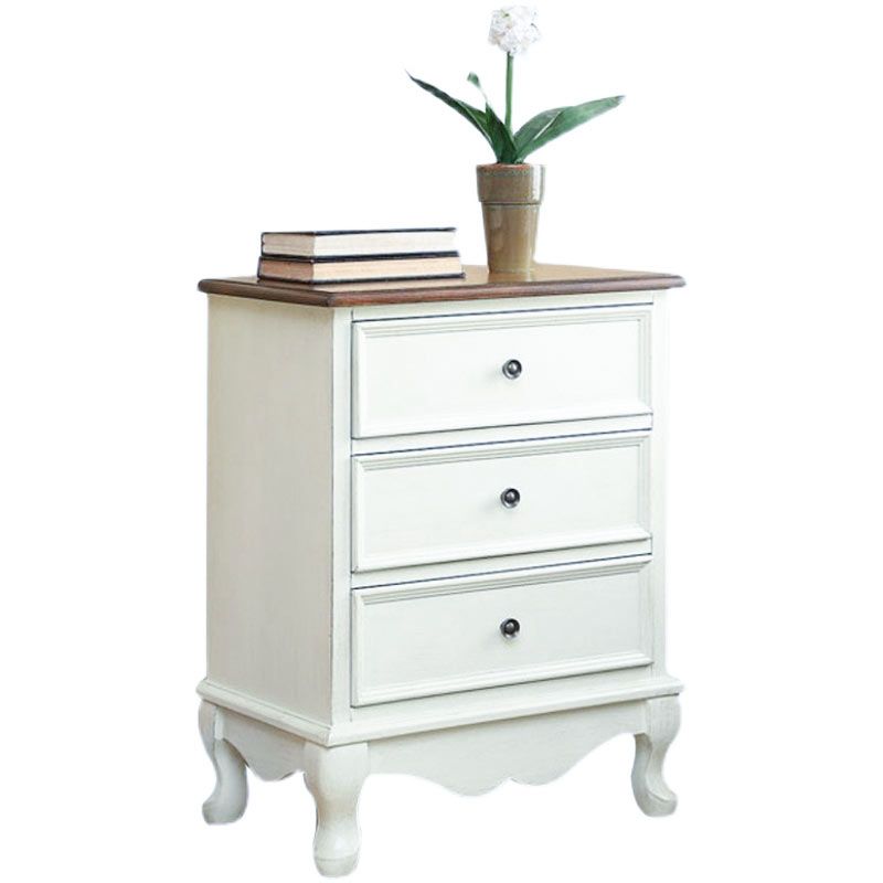 3-Drawer Bachelor's Chest Traditional Storage Chest for Bedroom