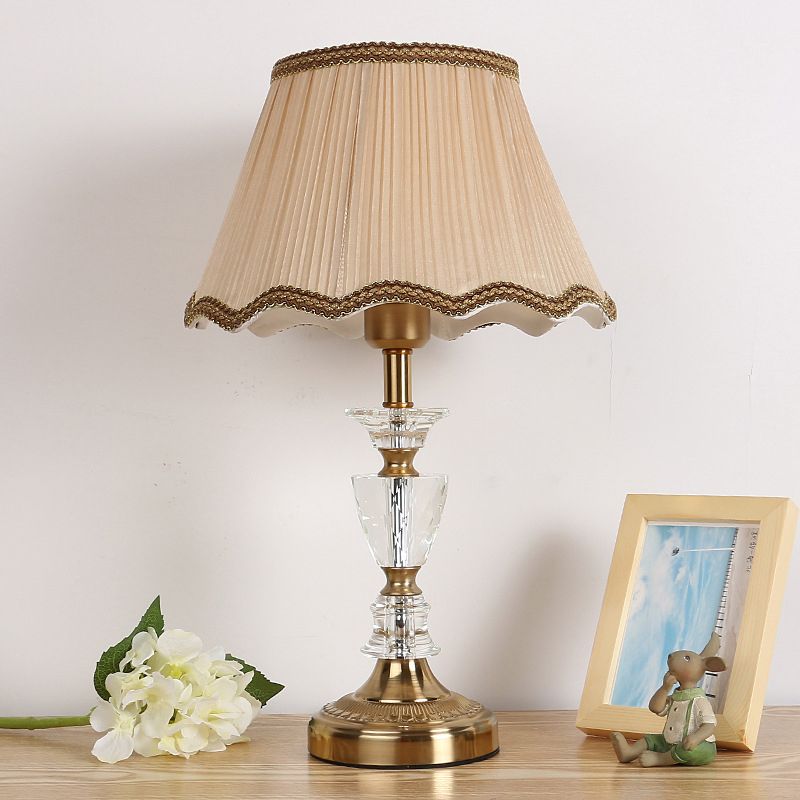 Gold Scalloped Night Table Lamp Modern 1-Bulb Beveled Crystal Prism Nightstand Lighting