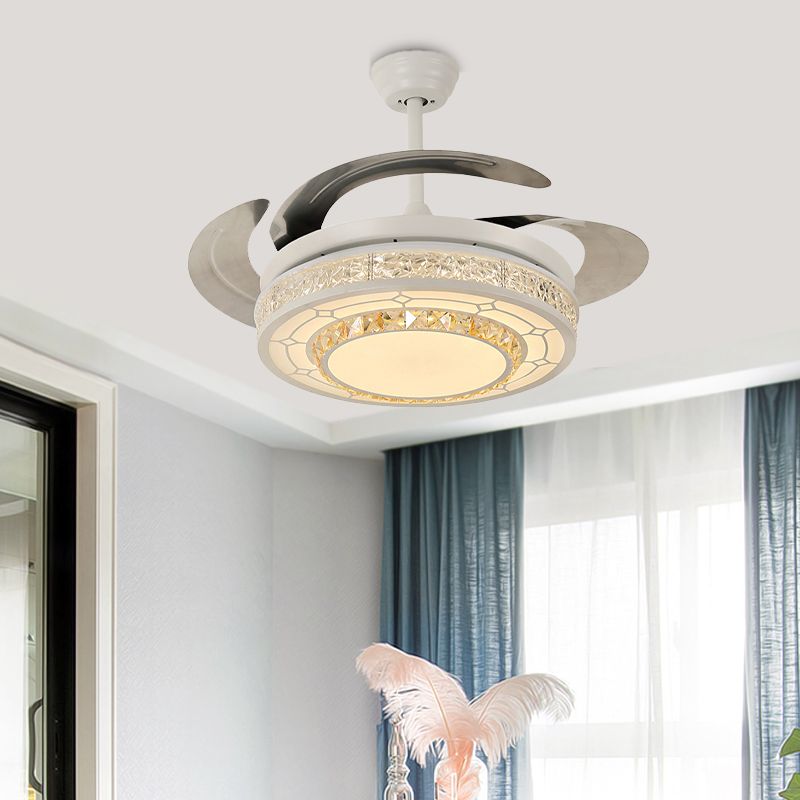 Moderne stijl ronde plafondventilator licht gesneden helder kristal witte led semi -mount lamp met/zonder bluetooth