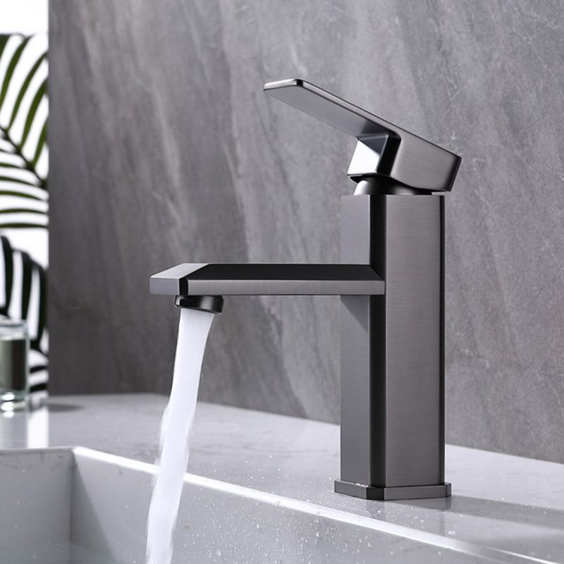 Single Hole Vanity Sink Faucet 6.69" H Modern Low-Arc Sink Bathroom Faucet