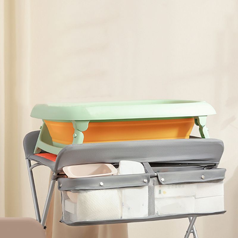 Modern Metal Baby Changing Table Folding Changing Table with Bathtub