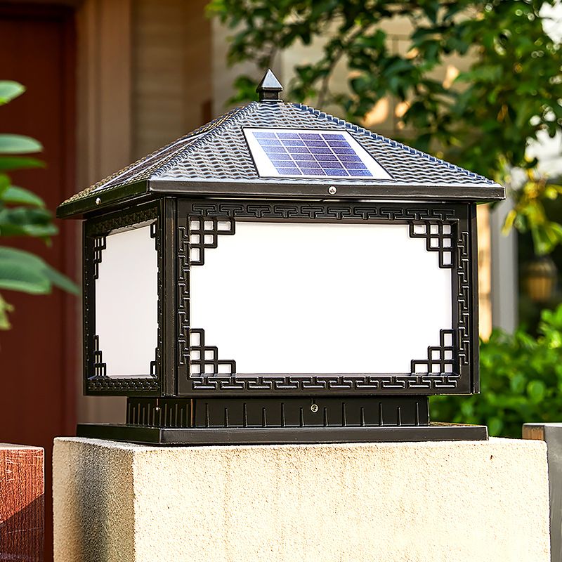 Aluminum House Shaped Post Light Classic Garden Solar LED Landscape Lamp in Black