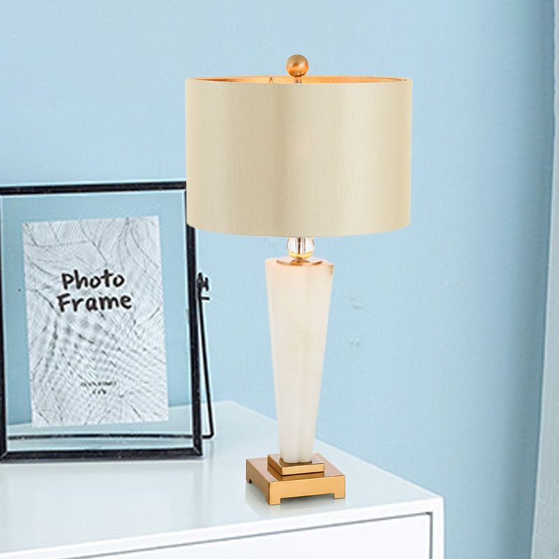 Straight Sided Shade Reading Lamp Modernist Fabric 1 Bulb Task Lighting in White