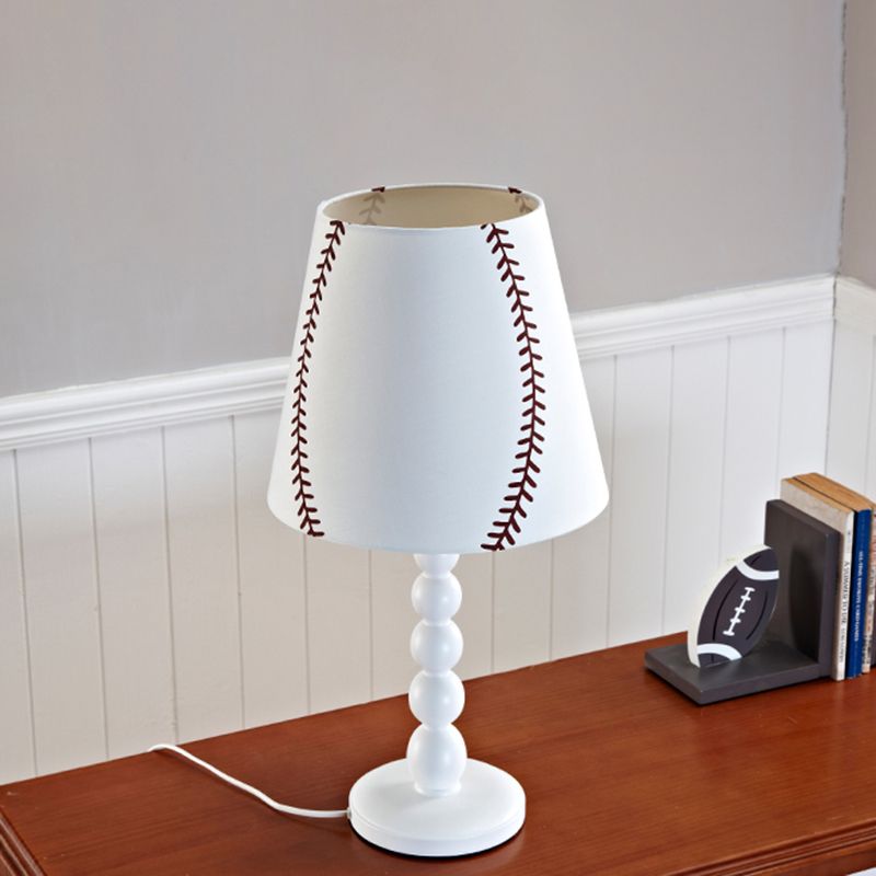 Barrel Nachttischlampe mit Baseball -Design modern