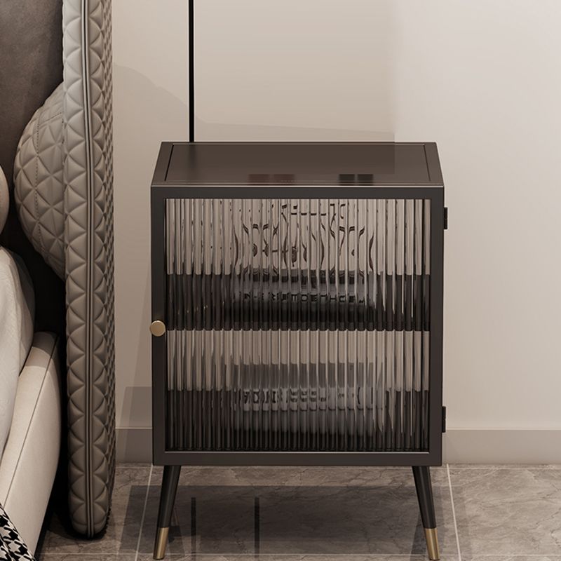 Contemporary Bedside Cabinet Metal Accent Table Nightstand with Door