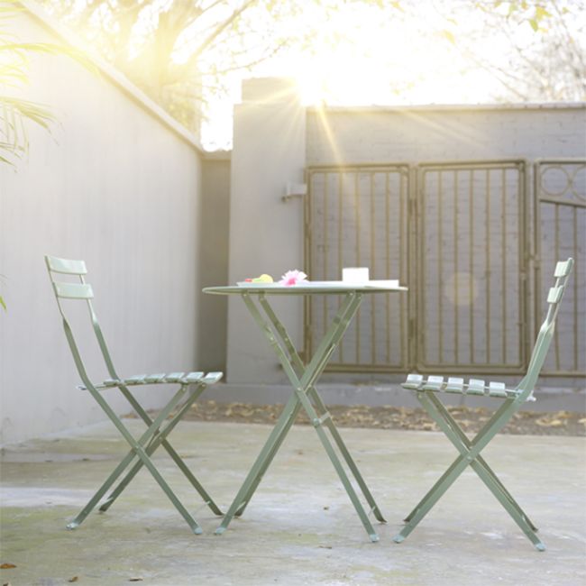 Modern Outdoor Bistro Table Set 3-Pieces Round Metal Fold and Store Bistro Set