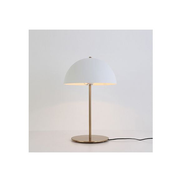 Moderne Augenpflege Tischlampe Metallic Schreibtischlampe für das Studium Schlafzimmer Wohnzimmer