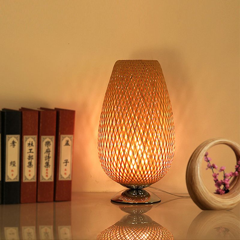 Japanese Hand Twisted Task Lighting Bamboo 1 Bulb Small Desk Lamp in Beige for Living Room