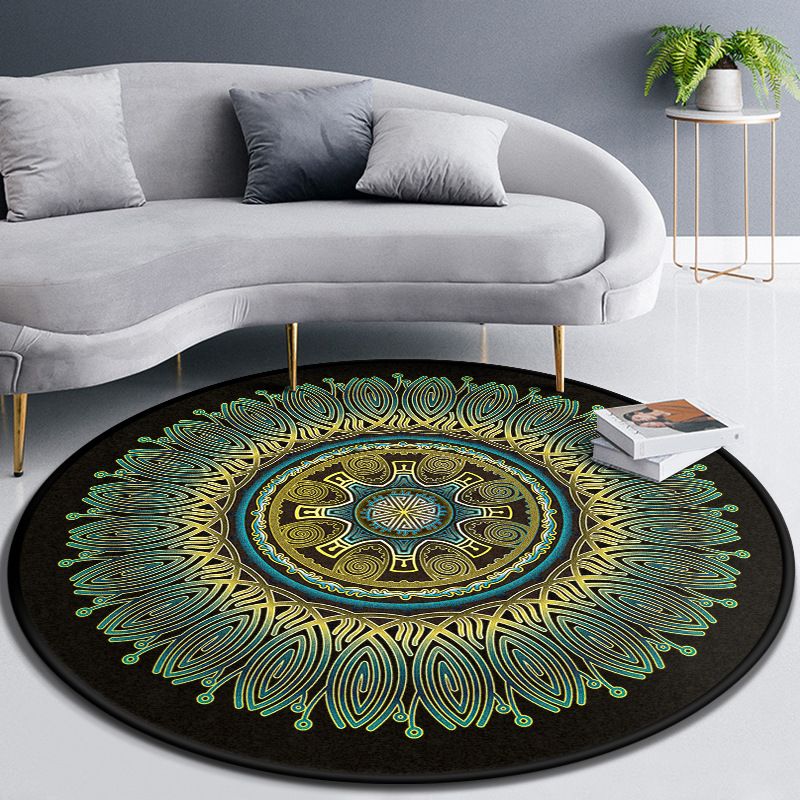 Tapis rond sur le tapis rond