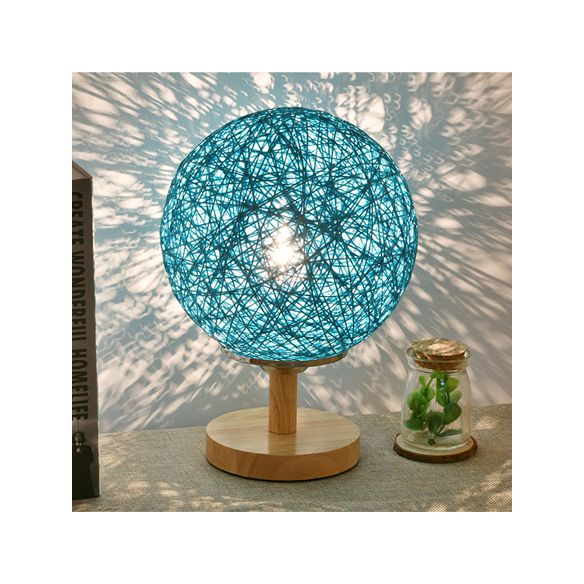 Rattan handgewebte Tischlampe zeitgemäß 6 "/7" W 1 Glühbirnen weiß/rotes Tischlicht mit globaler Schatten und Holzbasis