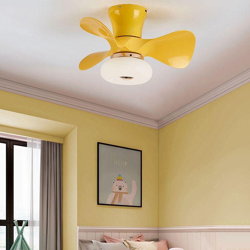 Nordic Style Ceiling Fan Lamp Colorful Circle Shape Ceiling Fan Light for Children's Room