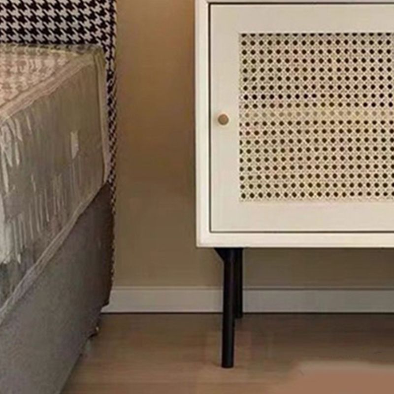 Contemporary Lower Shelf Nightstand Rattan Bedside Cabinet for Bedroom