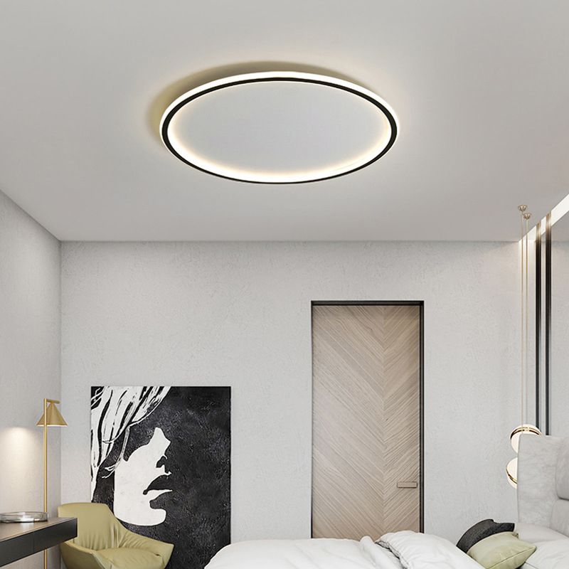 Circular Flush Ceiling Light Fixture Modern Metal LED Black Flush Mount Light Fixture