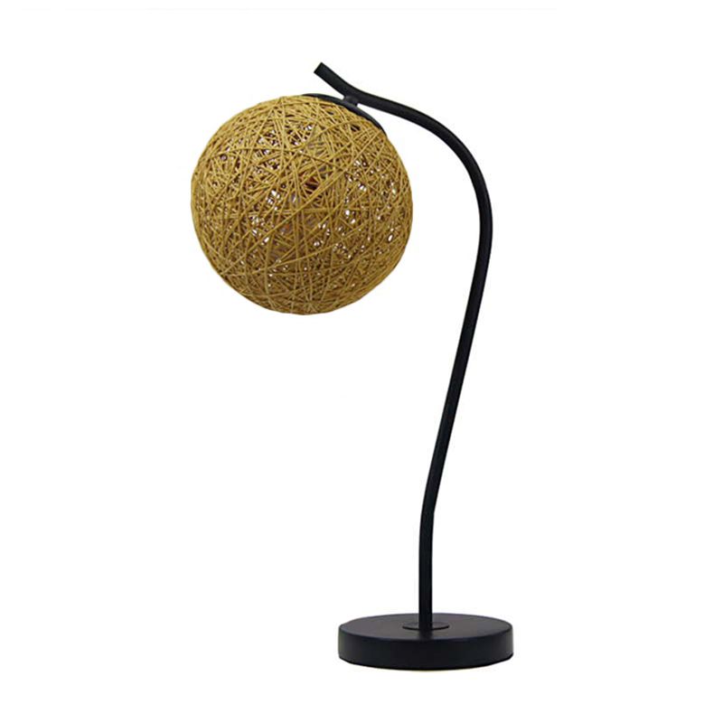 Yellow/Ivory Handmade Table Lamp Countryside Style 1-Light Rattan Table Lamp with Ball Shade for Bedroom