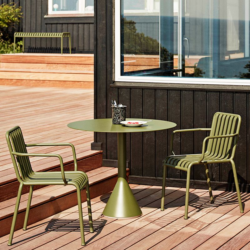 Green Metal Bar Table Industrial Water Resistant Table for Outdoor