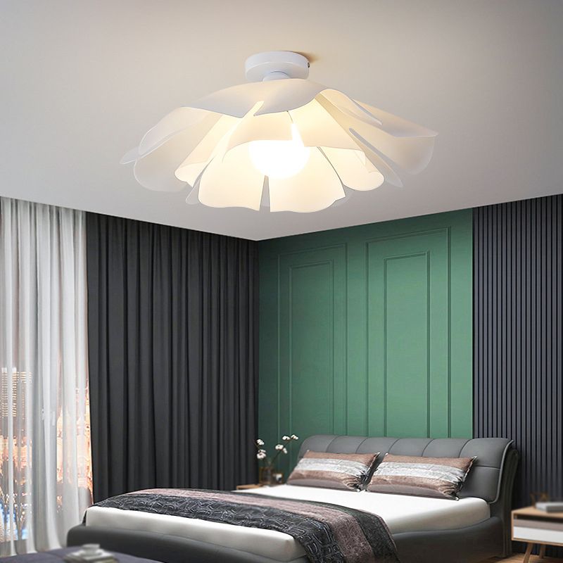 Modernism Acrylic Ceiling Light White Flush Mount Lighting for Foyer