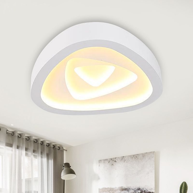 Nordic Style Triangle Ceiling Flush Light 16.5 "19" /20.5 " W Acryl White LED Indoor Lighting in Warm/White/Remote Control Stepless Dimming