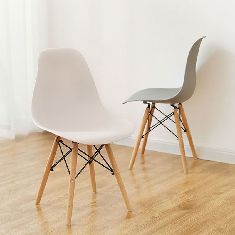 Chaises de cuisine de style contemporain pour manger des chaises latérales sans bras avec des jambes en bois