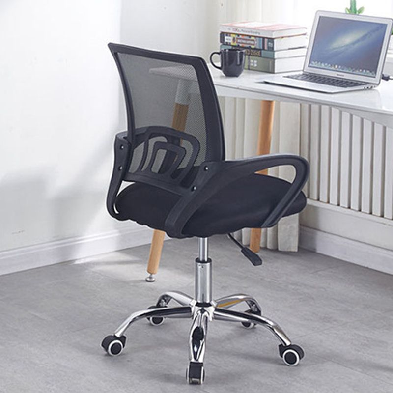 Modern Desk Chair in Black Mesh Computer Chair Mid-Back Chair with Wheels