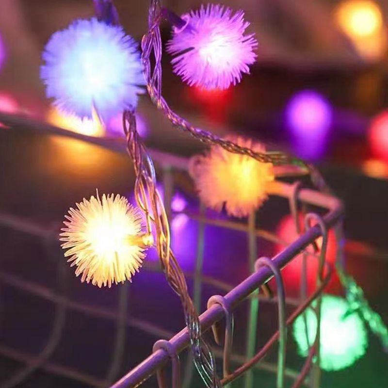 White Pompom LED String Light Modernism Plastic Solar Festive Light for Outdoor