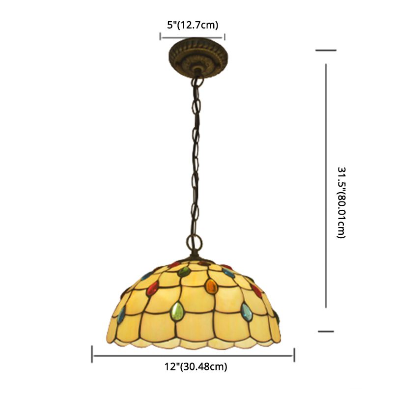 Pendre de suspension baroque à la main