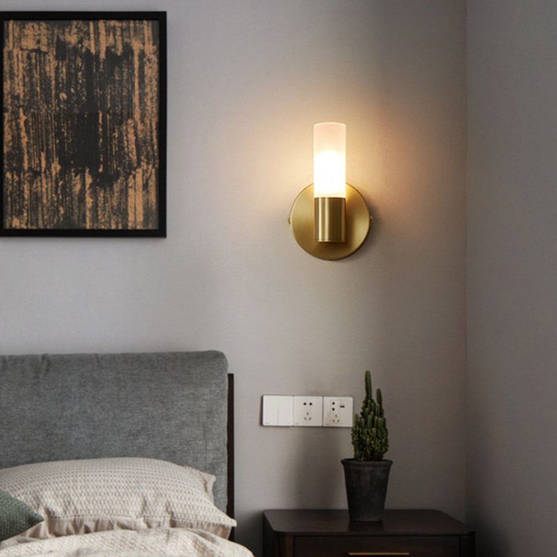 Modern Unique Shape Wall Mounted Light Sconce Light Fixture in Gold for Washroom