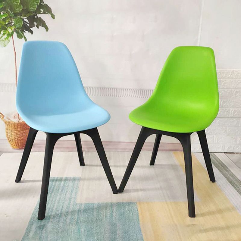 Contemporary Style Plastic Dining Chair Solid Back Dining Chair for Home