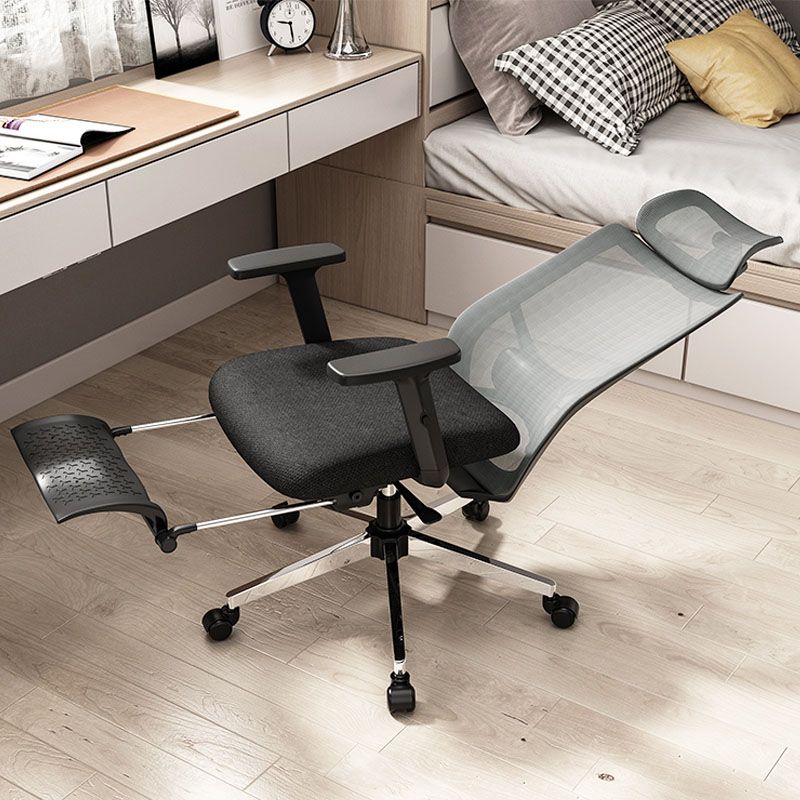 Modern Adjustable Arms Managers Chair Height-adjustable Executive Chair for Office