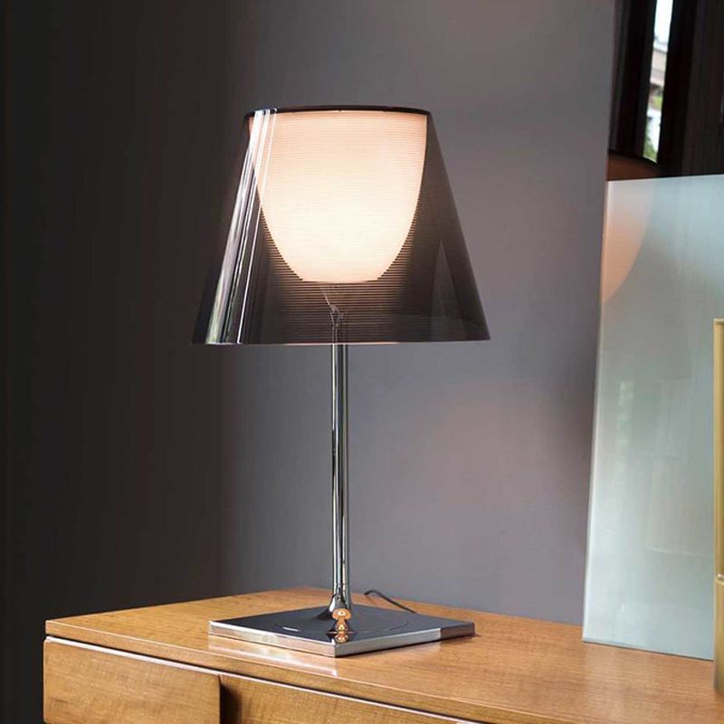 Nordic Simple Table Lamp Modern Style Glass Desk Lamp for Study Bedroom