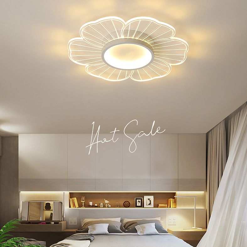 White Flower Ceiling Flush Mount Light Simple LED Acrylic Ceiling Mount Light Fixture