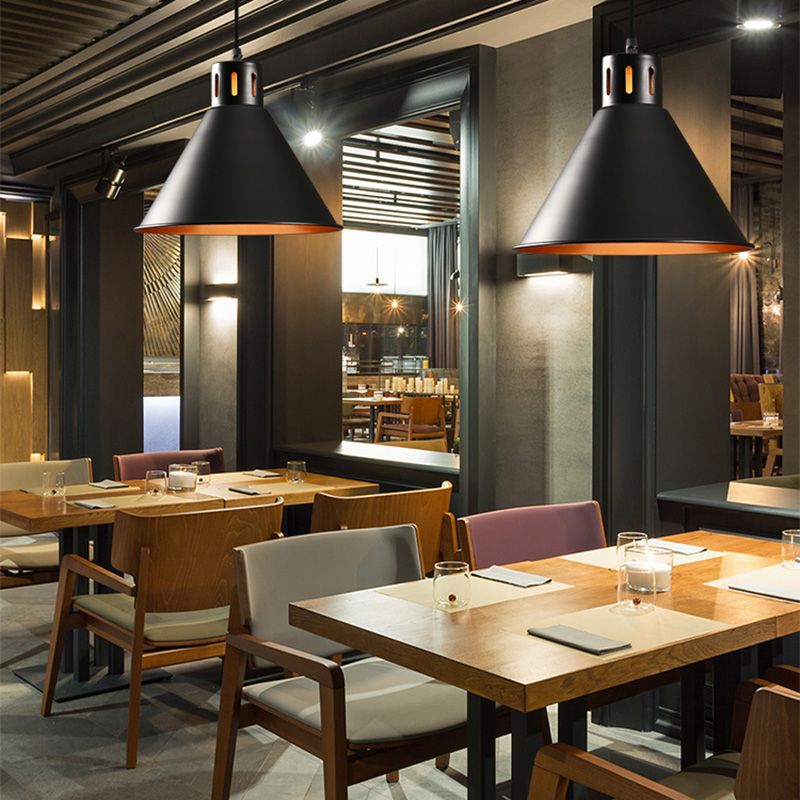 Zwart gearceerde hanglamp plafondlicht industrieel restaurant metalen hangend plafondlicht