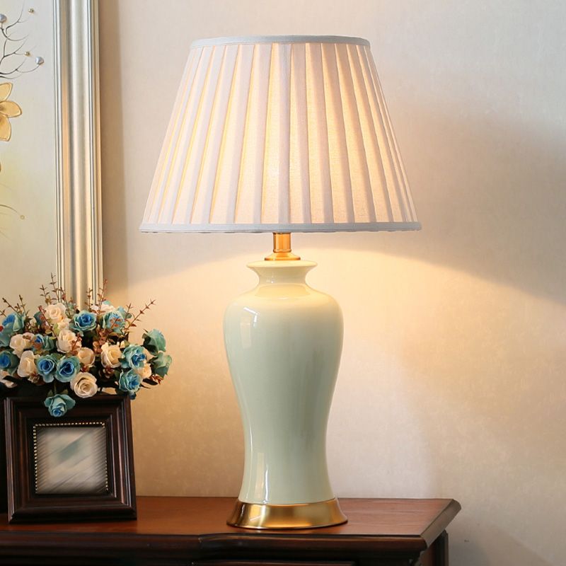 Conical Table Lamp Simplicity Style Fabric Shaded Table Light for Bedroom