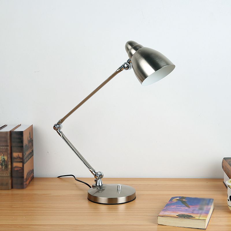 Postmoderne dekorative Schreibtischlampe moderne Stahltischleuchte für Bürobett