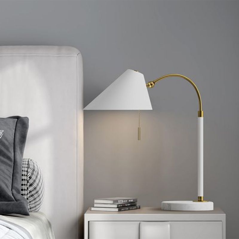 Minimal 1 Bulb Night Table Light Black/White Conic Pull Chain Nightstand Lamp with Metal Shade