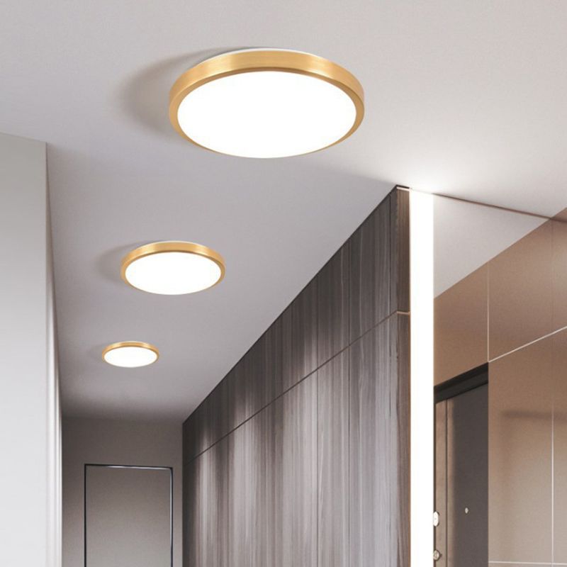 Round Living Room Flush Mount Light Fixture Metal LED Modern Flush Ceiling Light Fixture in Gold