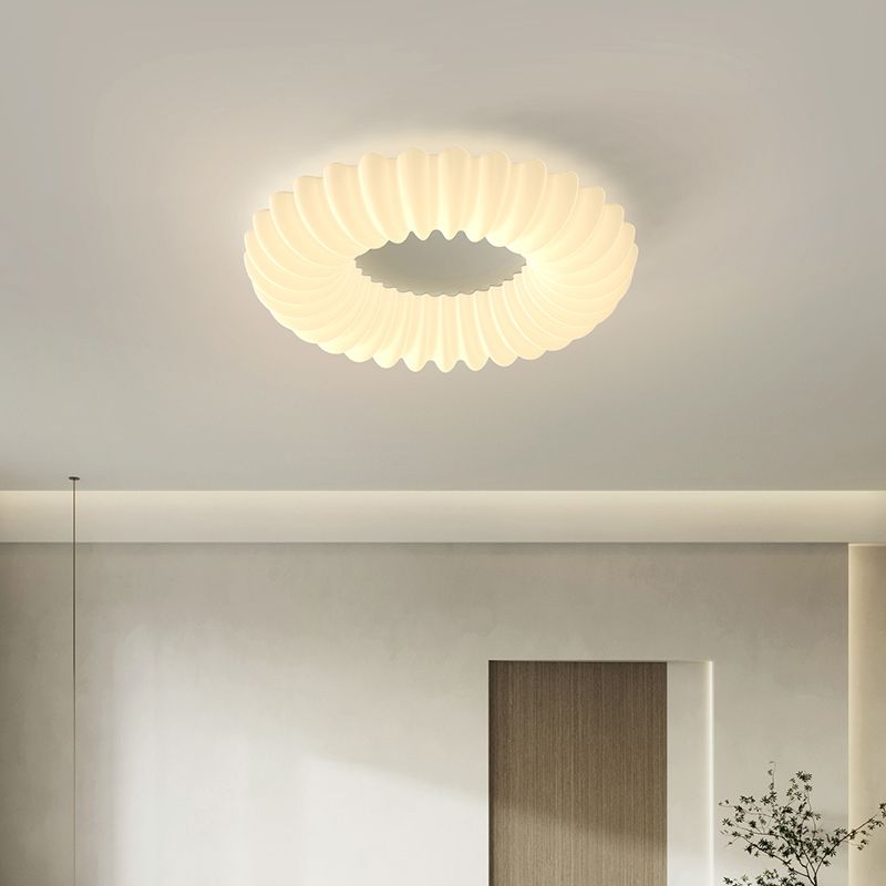 LED Modern Metal Flush Mount Circle Shape Ceiling Lamp with Plastic Shade for Living Room